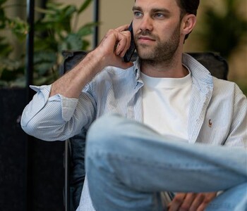 Van Business Administration naar Functioneel Consultant - Het verhaal van Fabian Ruigrok bij 2at 